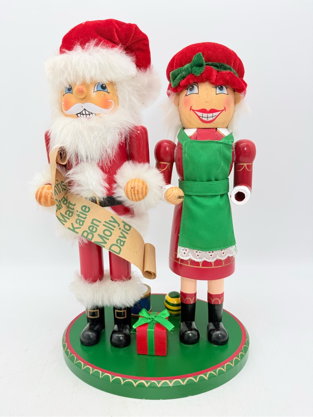 Holiday Santa & Mrs. Nutcracker Figurine Set - Red & Green